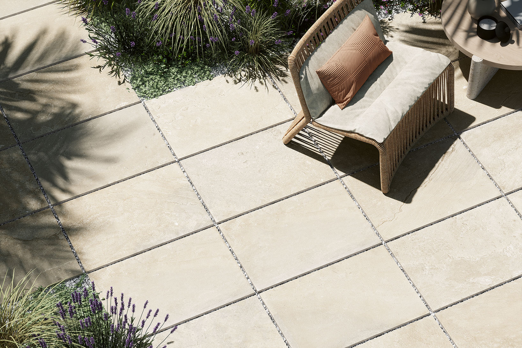 Piastrelle-per-esterni_Ceramiche-Coem_Tuffeau_Bianco_604x906-GresX2.webp
