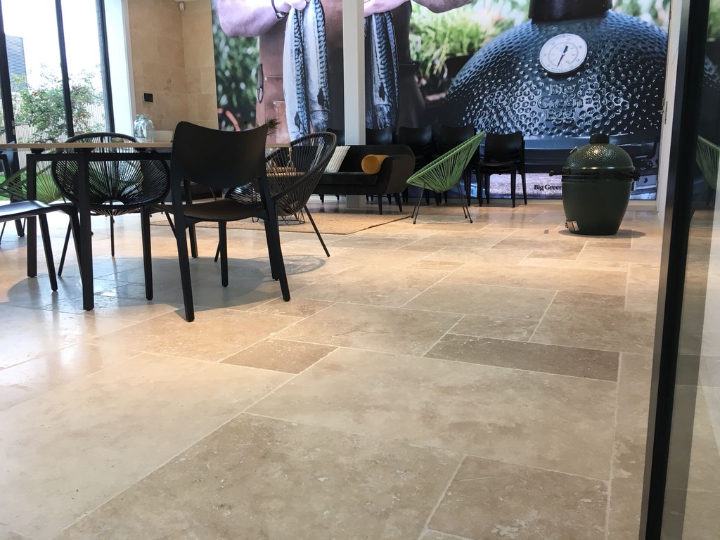 TRAVERTIN BEIGE - VEROUDERD