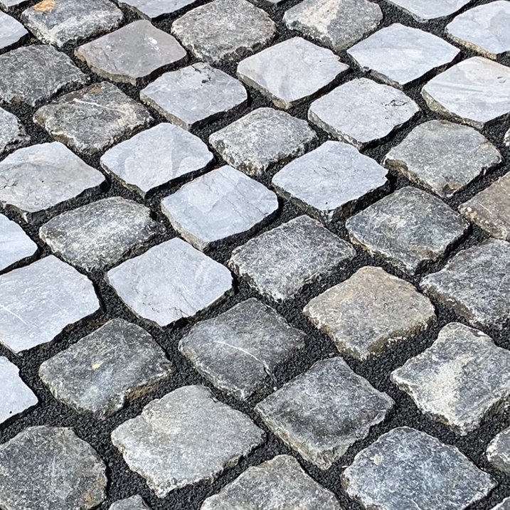 BELGISCHE BLAUWSTEEN KASSEIEN (NIET-GEZAAGD)